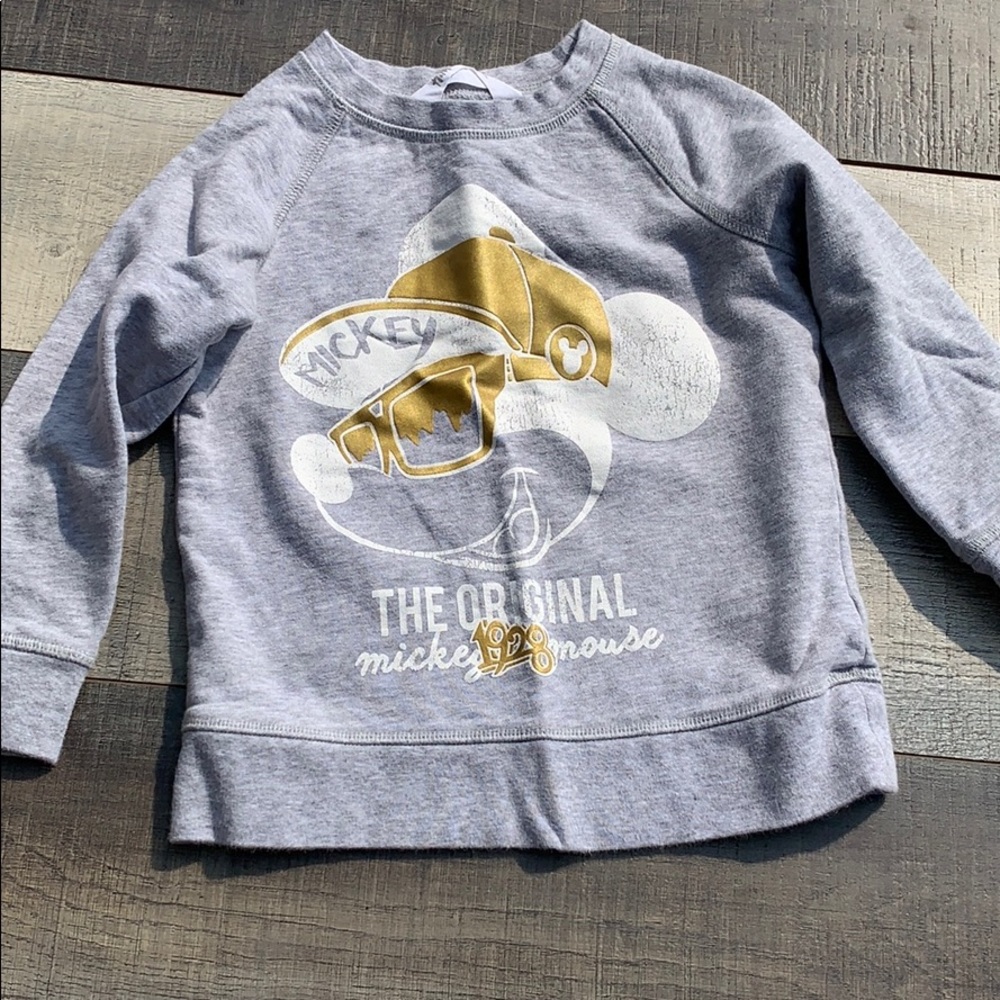 Mickey pull over